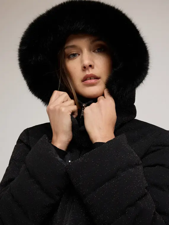 Piumino pesante glitterato con cappuccio Donna, Nero miniatura 3