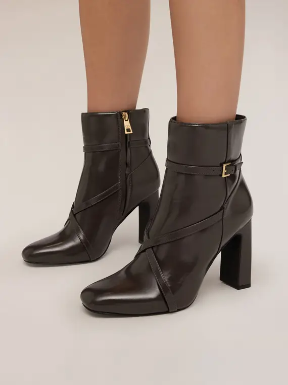 Stivaletto con cinturini Donna, Marrone