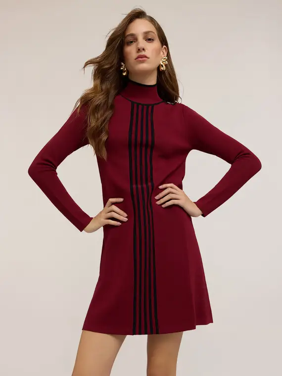 Vestito corto in maglia con profili in contrasto colore Donna, Bordeaux miniatura 3
