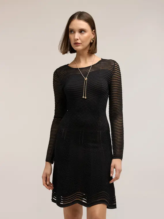 Vestito svasato in maglia traforata Donna, Nero miniatura 3