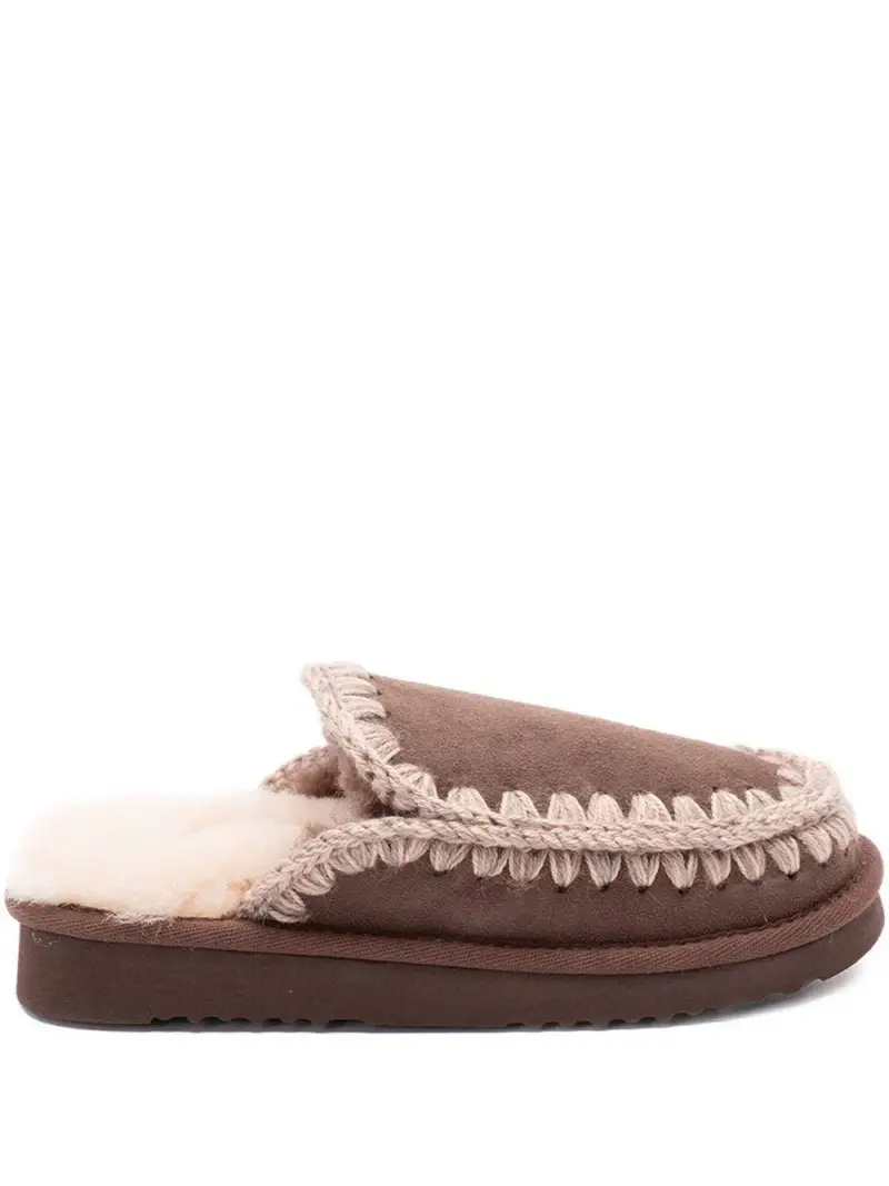 Slippers marrone con dettaglio all uncinetto