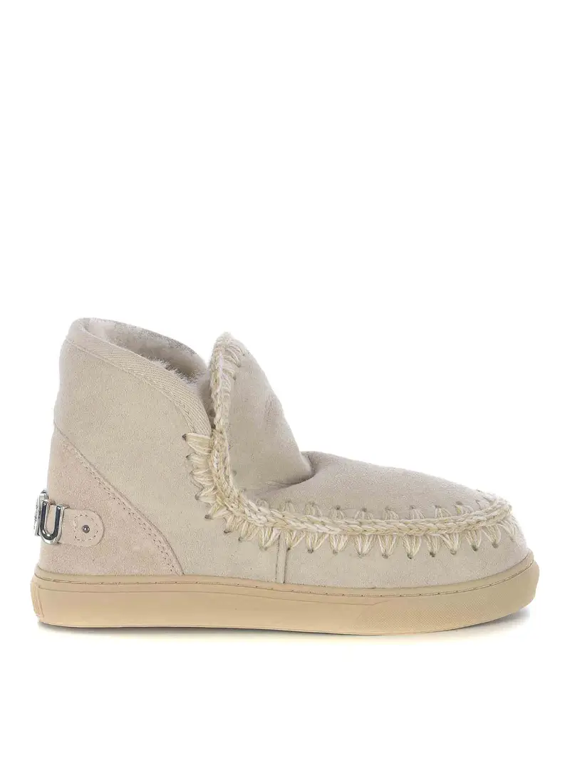 Stivali fatti in pelle scamosciata Beige