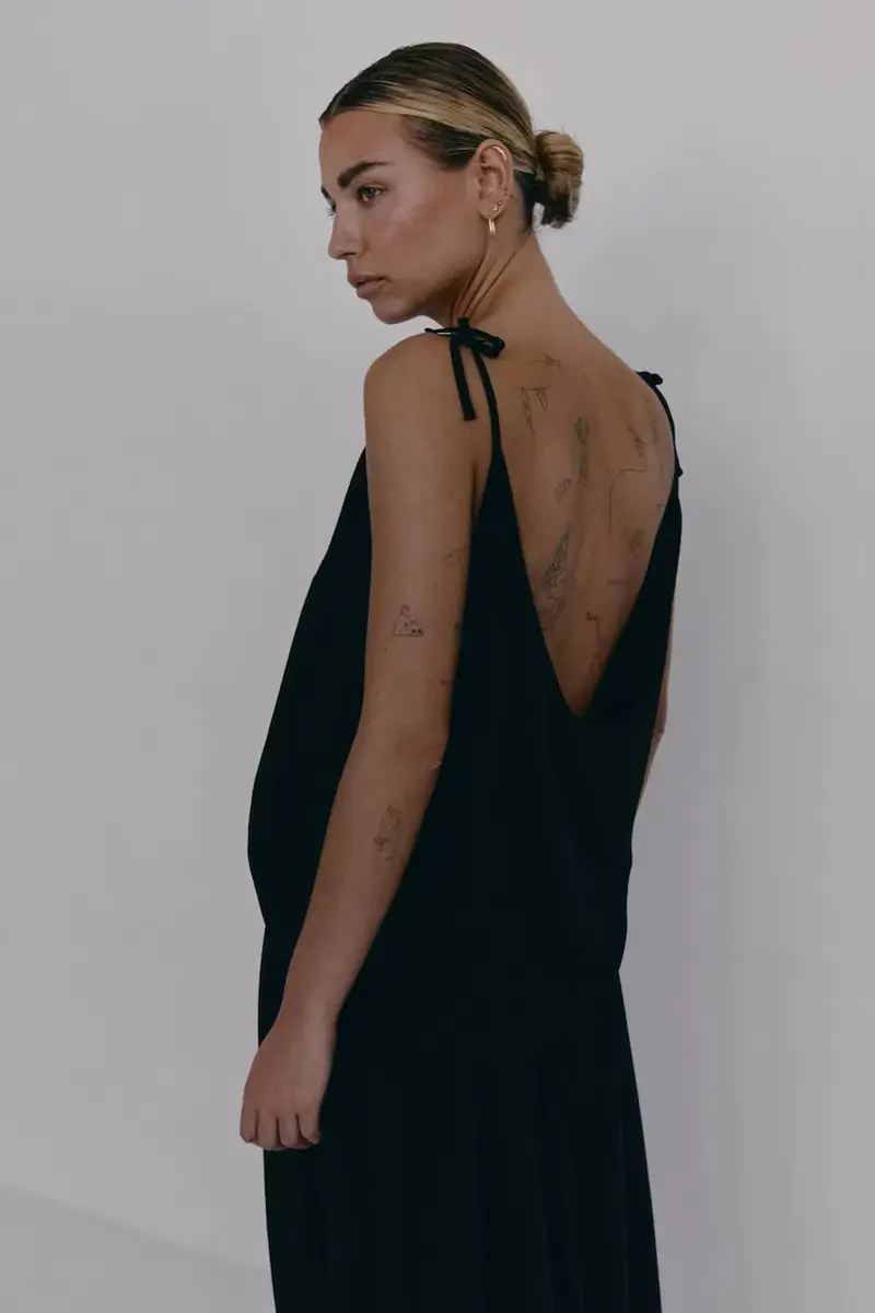 . maglietta senza maniche DUE colore nero