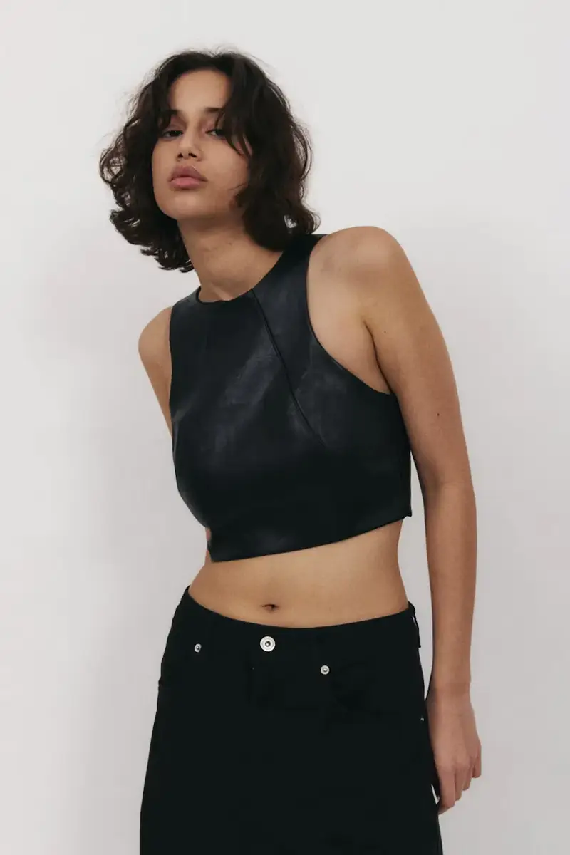 . top ET colore nero