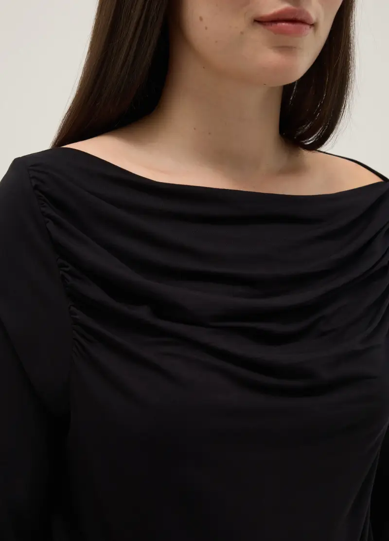 Maglia Lunga In Viscosa Elasticizzata Nera Regular Fit Con Collo A Barca, Donna, Nero miniatura 3