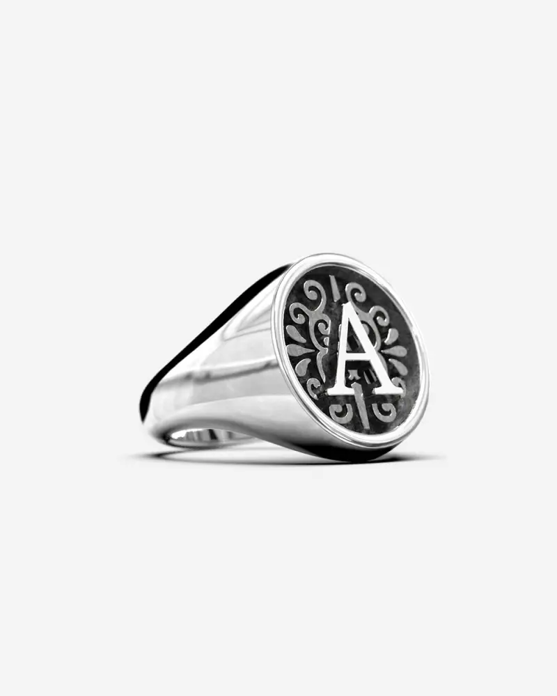 Anello Chevalier Tondo Con Lettera Iniziale Personalizzata miniatura 2