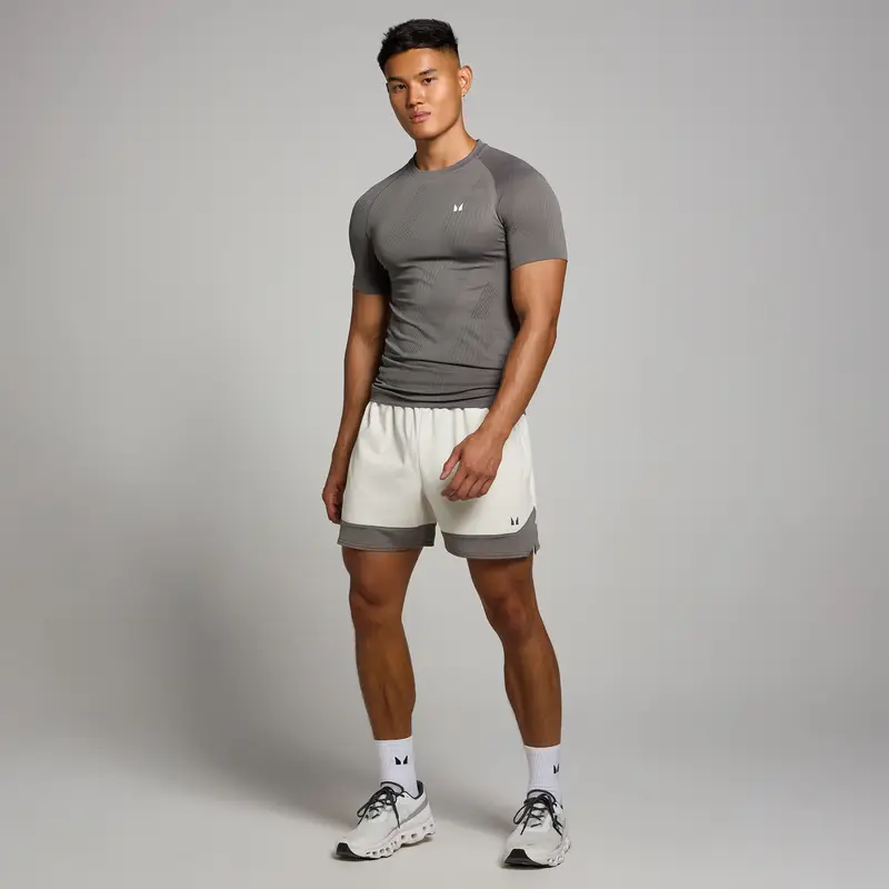 Maglia senza cuciture con grafica Pillar MP Tempo da uomo - Tartufo scuro Grigio miniatura 3