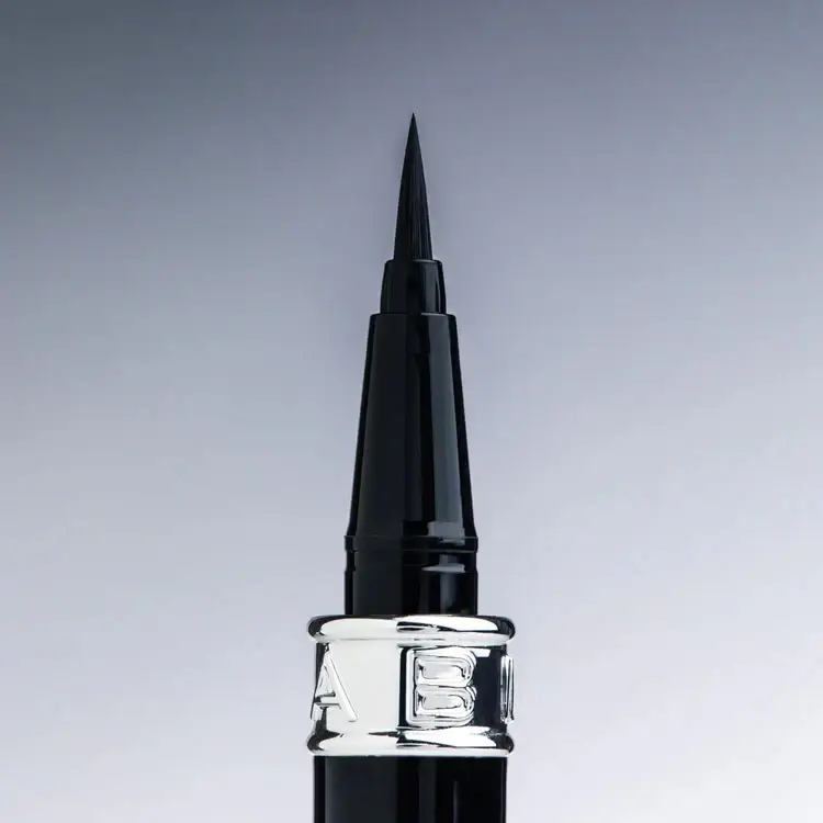 True Signature Eyeliner Black Ink miniatura 3