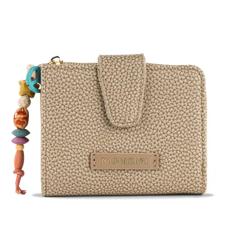 Portafoglio marrone da donna con ciondolo