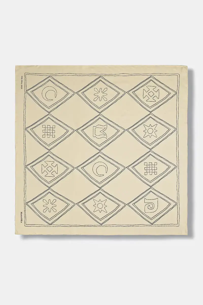 scialle in seta colore beige NU25PFSC00505