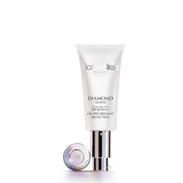 Diamond White Oil-Free Brilliant Protection SPF50 PA+++ - CC cream,Crema colorata viso
