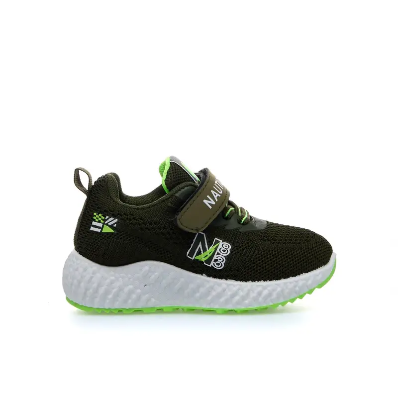 Sneakers verdi con strappo e lacci