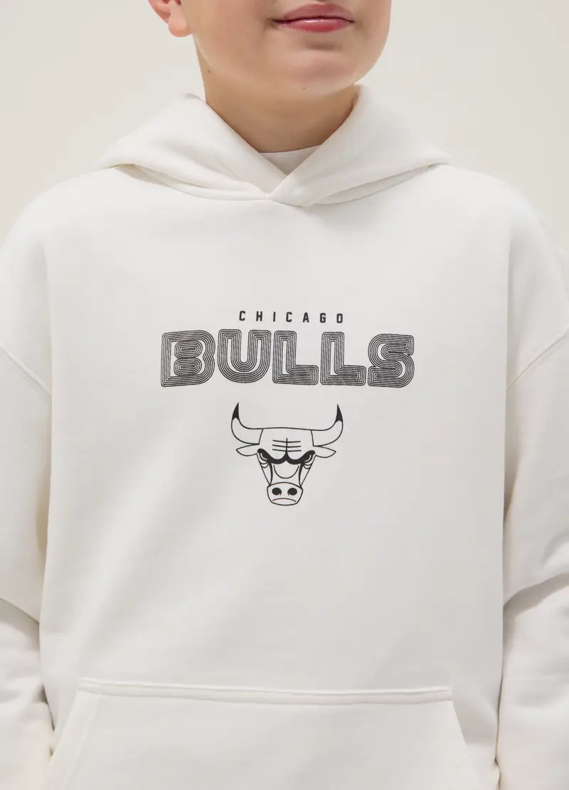 Felpa In Misto Cotone Bianca Da Bambino Regular Fit Con Stampa Bulls, Unisex, Bianco miniatura 3