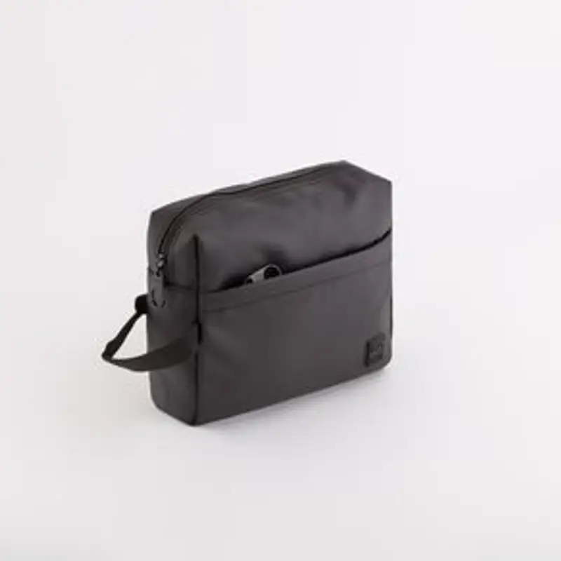Necessaire - Akinori Go