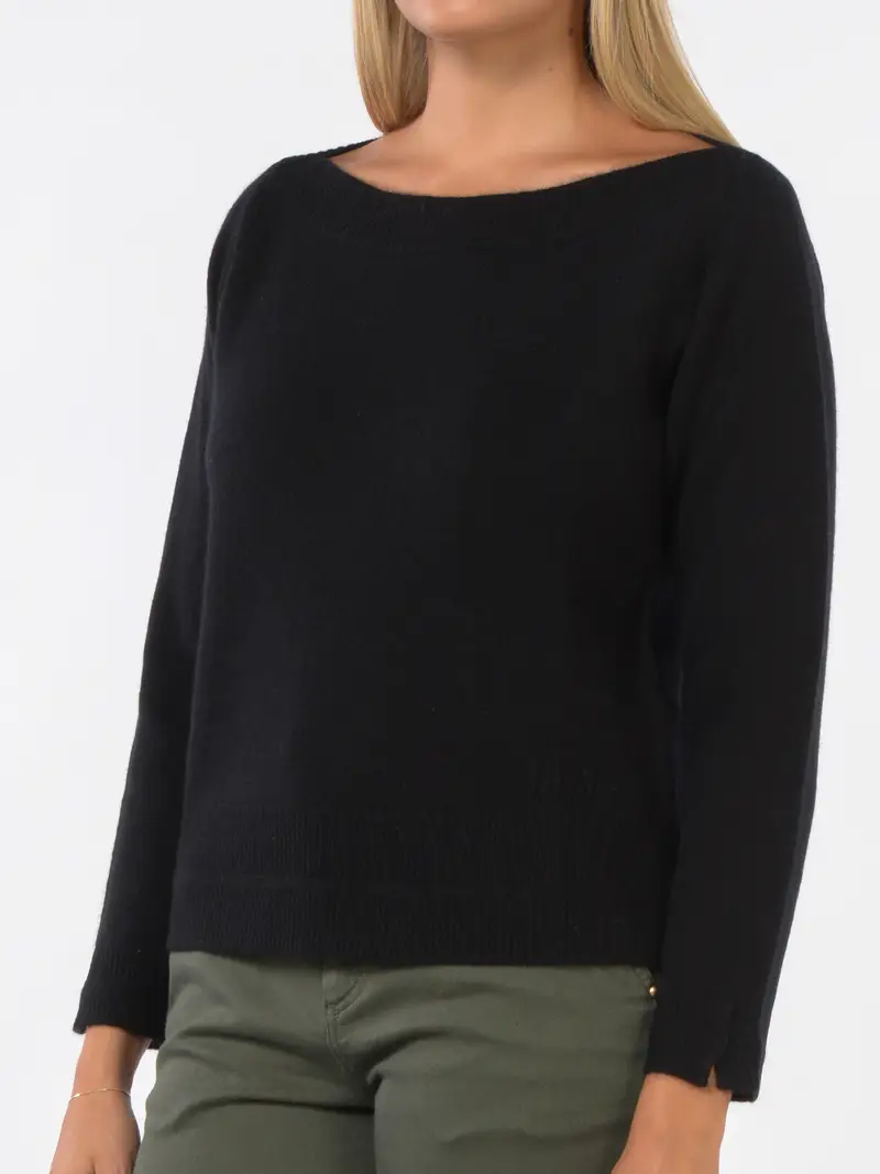 maglia da donna Nenette scollo a barchetta con lavorazione NERO