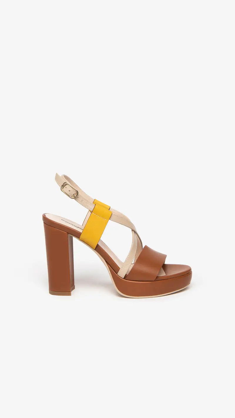 NeroGiardini Outlet Sandali Donna in Pelle - Marrone