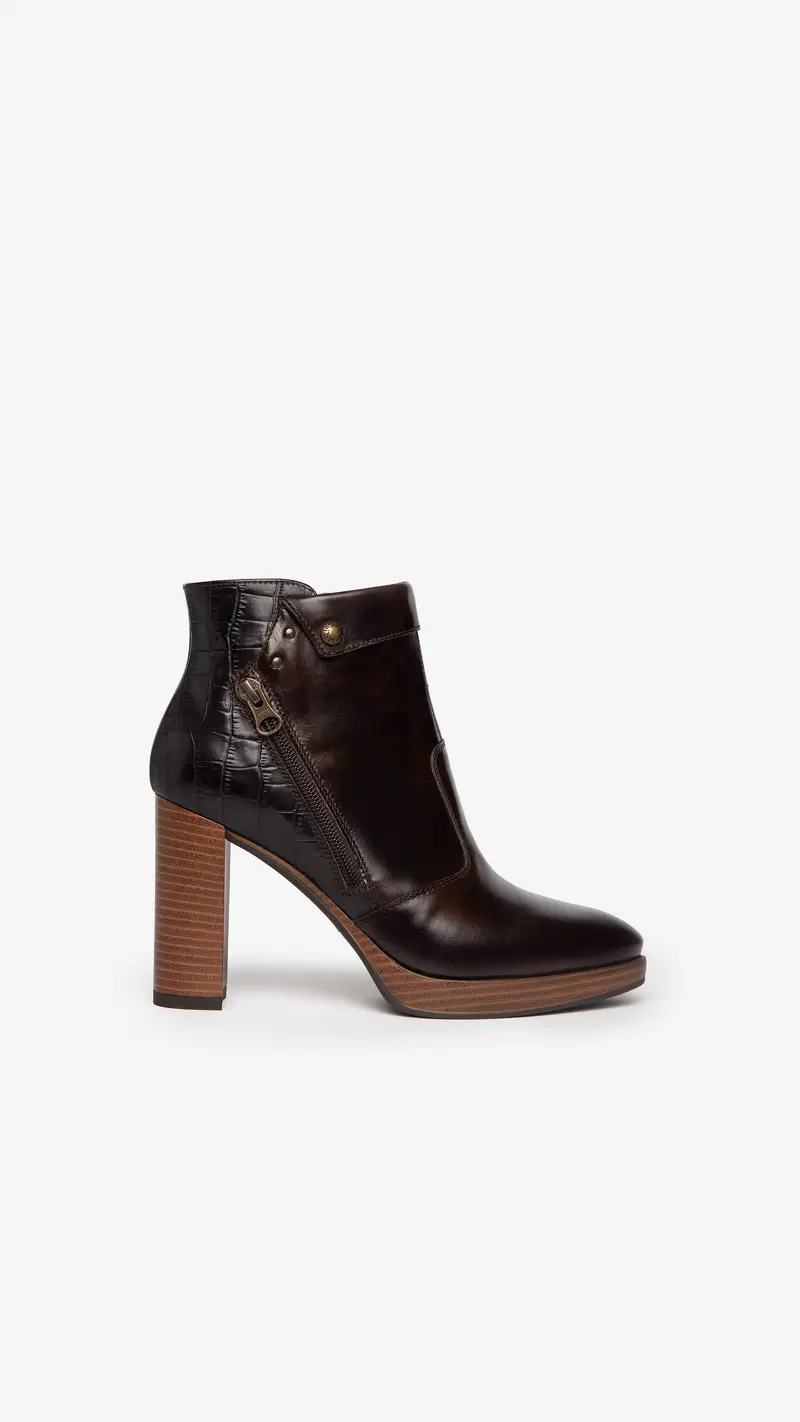 Outlet Tronchetti Donna in Pelle - Marrone