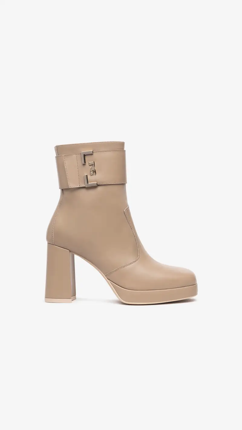 Outlet Tronchetti Donna in Pelle - Marrone