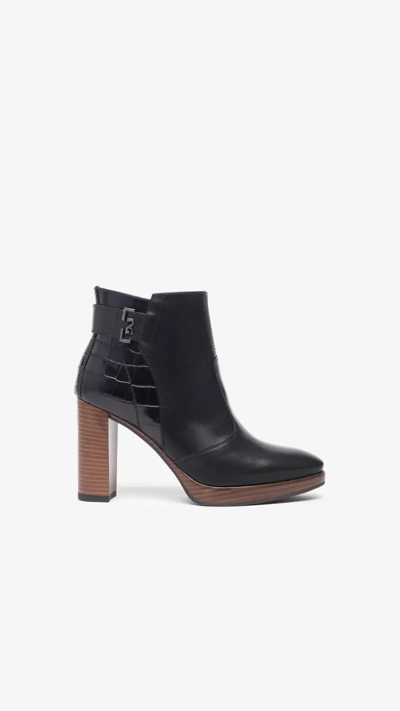 Outlet Tronchetti Donna in Pelle - Nero