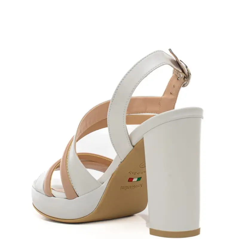 Nerogiardini sandali alti da donna con fascette anteriori incrociate a contrasto e logo monogram bianchi miniatura 2