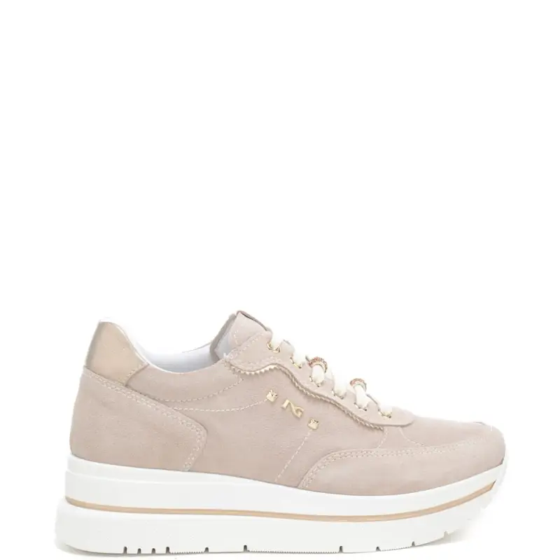 sneakers alte da donna in suede con charms applicati sui lacci beige