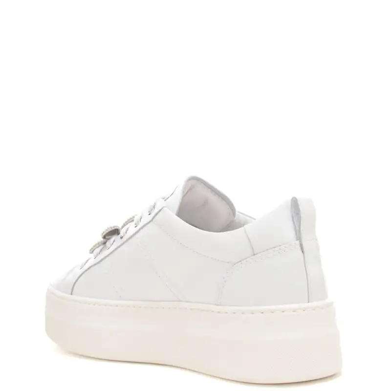 sneakers da donna con maxi charm floreale sul davanti bianche miniatura 3