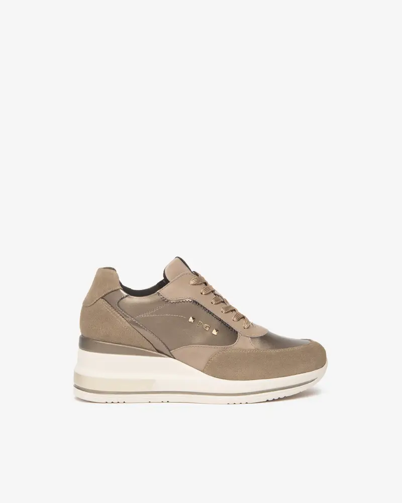 Sneakers Donna in Suede,Vernice, Pelle e Materiale Tecnico - Beige