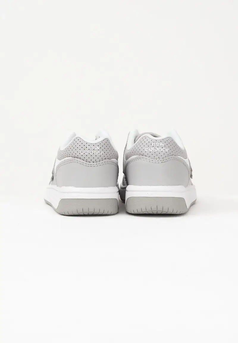 Sneakers 480 bianche e grigie per uomo e donna miniatura 2