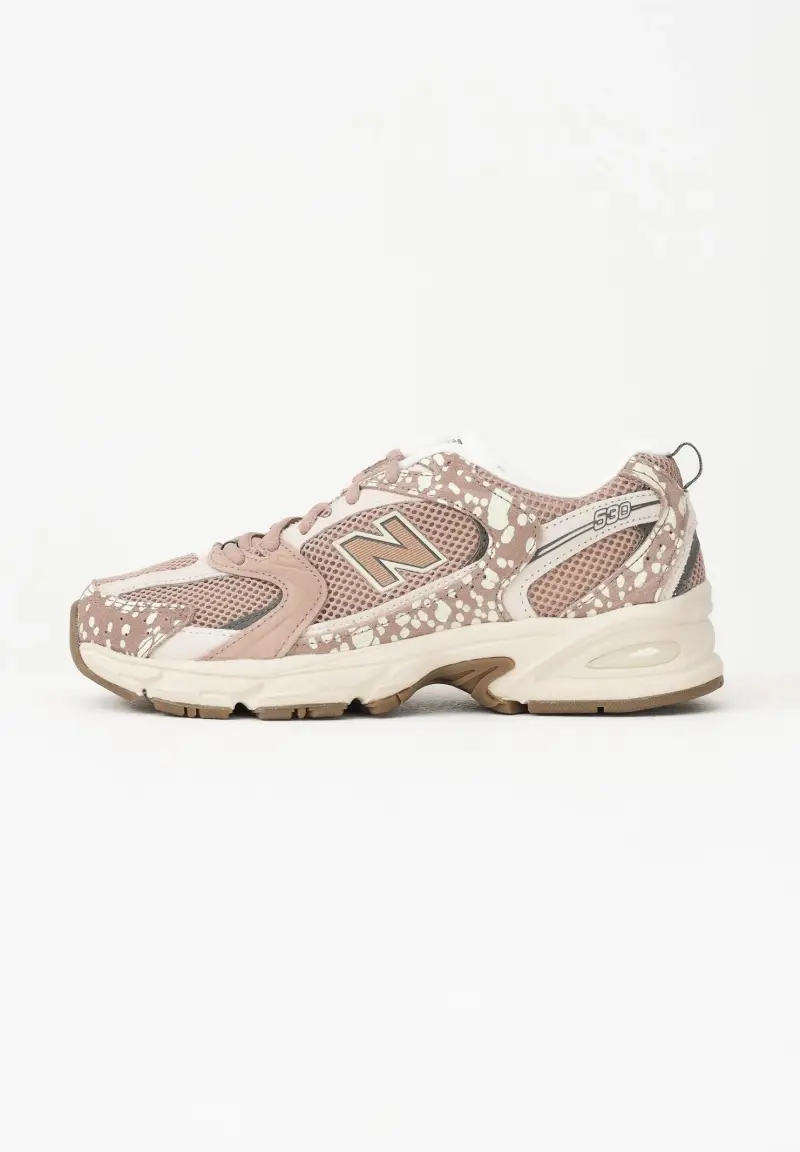Sneakers 530 nude da donna con fantasia