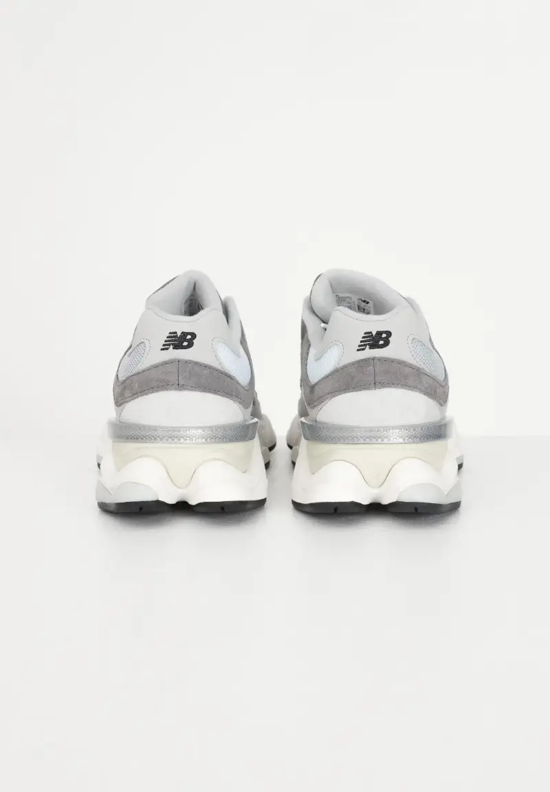 New Balance Sneakers 9060 grigie da uomo miniatura 2