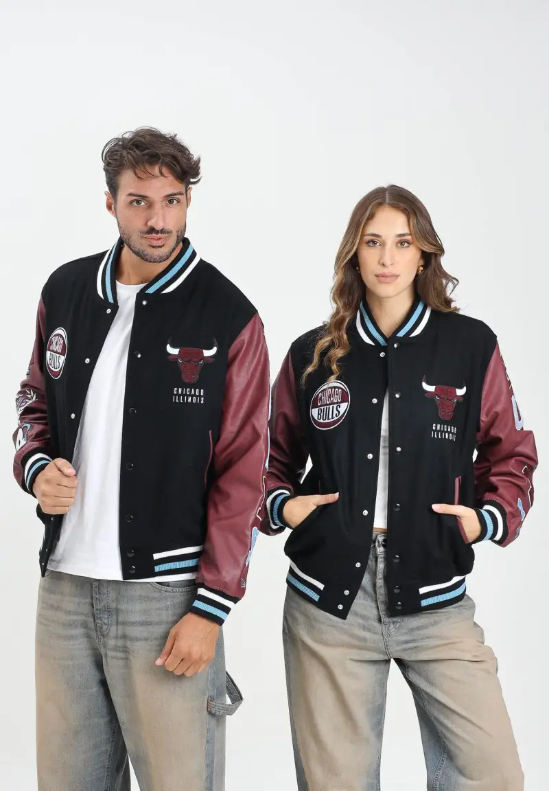 Bomber Varsity Chicago Bulls NBA Patch nero e bordeaux per uomo e donna miniatura 2