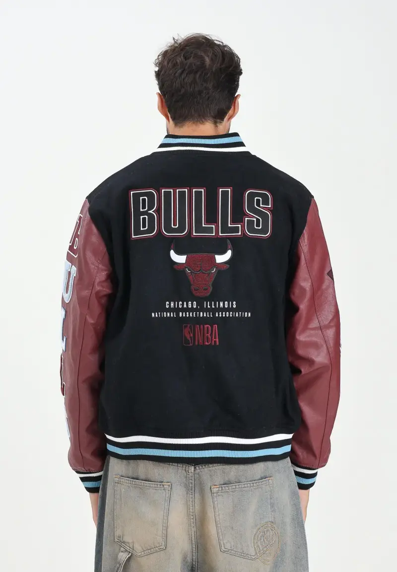 Bomber Varsity Chicago Bulls NBA Patch nero e bordeaux per uomo e donna miniatura 3