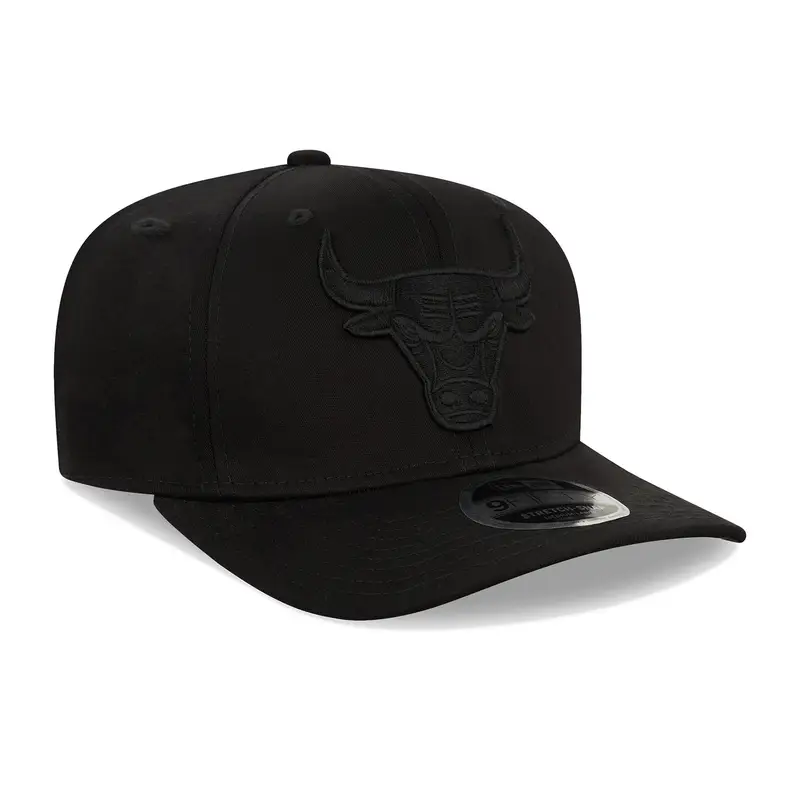 Cappellino New Era Tonal Black 9Fifty Stretch Snap dei Chicago Bulls | New Era Nero