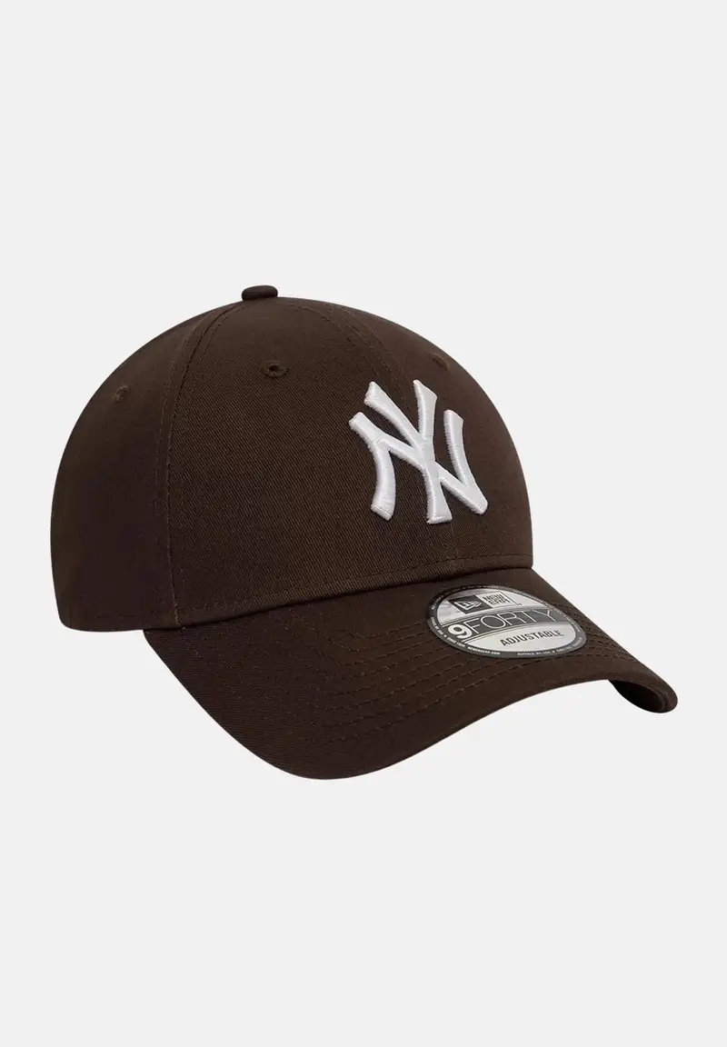NEW ERA Cappello con visiera 9FORTY New York Yankees MLB Colour Essentials marrone per uomo e donna