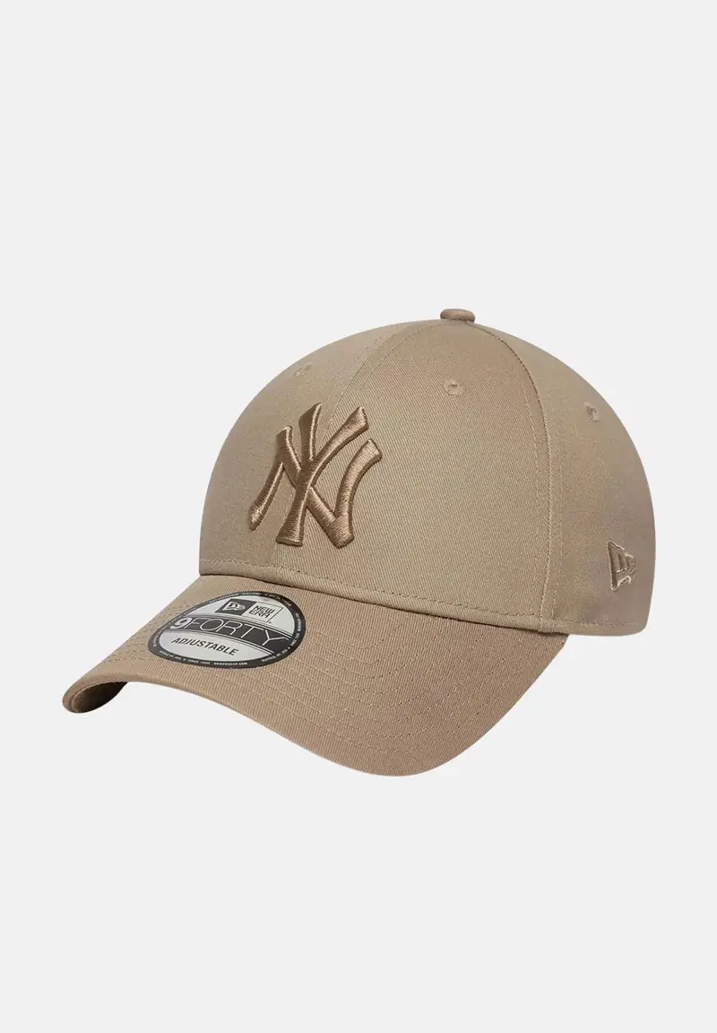 NEW ERA Cappello con visiera 9FORTY New York Yankees MLB League Essential beige per uomo e donna