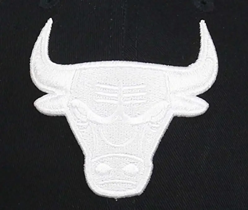 New Era - New York Yankees 9forty - Berretto da donna regolabile – League Essential – Rosa, Bulls Black, Taglia unica miniatura 2