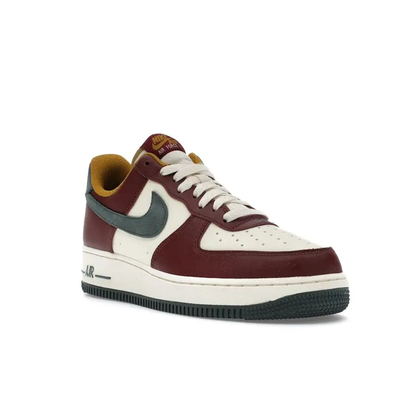 Air Force 1 07 LV8 Dark Team Red Vintage Green Men Sneakers Coconut-Milk Bronzine HQ3612-113 44 miniatura 4