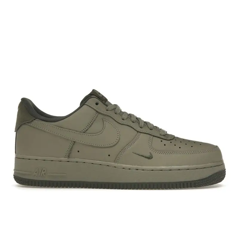 Air Force 1 07 LV8 Mini Swoosh Pack - Light Army Scarpe da Uomo Verdi Cargo-Khaki HM9483-300 44