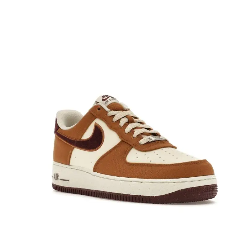 Air Force 1 07 LV8 Notebook Doodle Pack - Light British Tan Uomo Sneakers Marrone Latte di Cocco Gomma Marrone Scuro FQ8713-200 42 5 miniatura 4