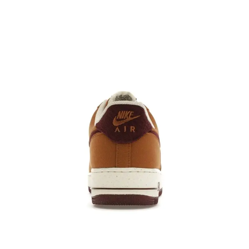 Air Force 1 07 LV8 Notebook Doodle Pack - Light British Tan Uomo Sneakers Marrone Latte di Cocco Gomma Marrone Scuro FQ8713-200 44 5 miniatura 5