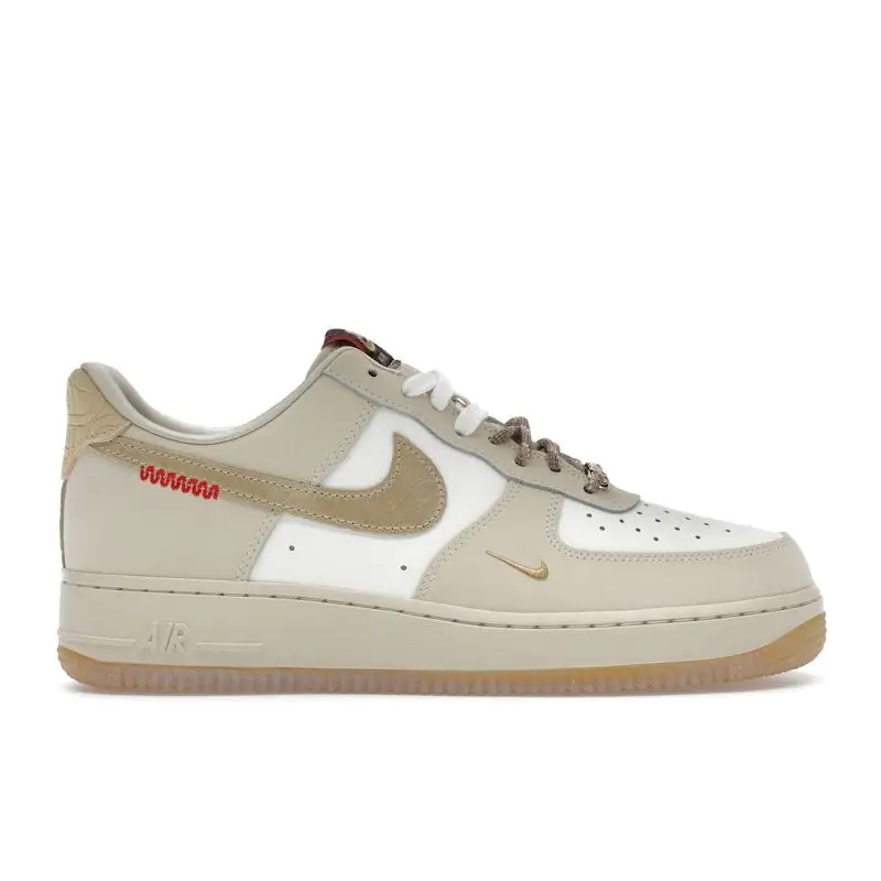 Air Force 1 07 LX Anno del Serpente Sneakers da Donna Tan Sail Light-Khaki HV5990-172 37 5