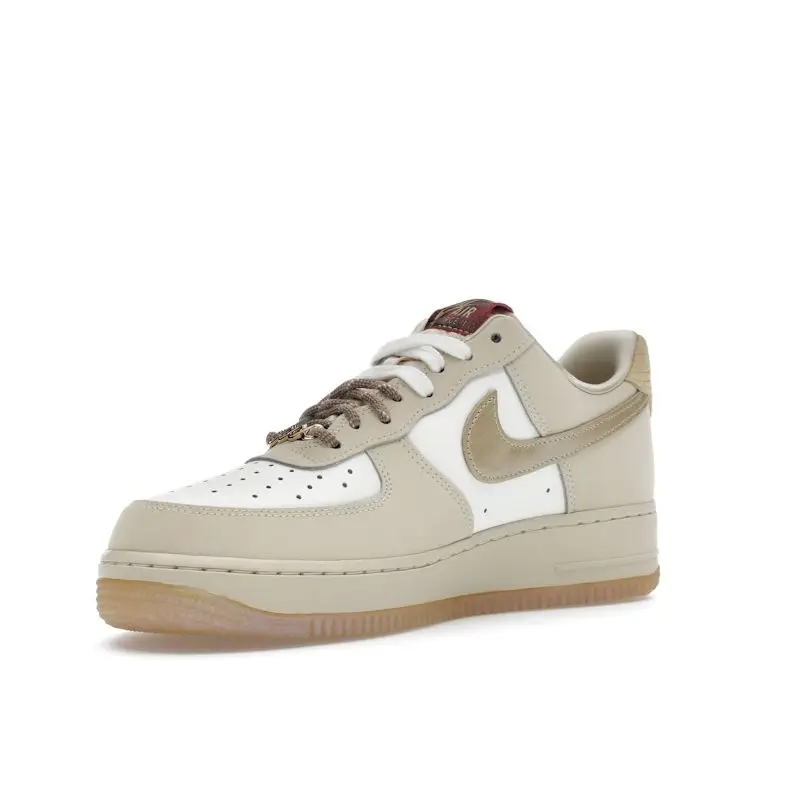 Air Force 1 07 LX Anno del Serpente Sneakers da Donna Tan Sail Light-Khaki HV5990-172 38 miniatura 5
