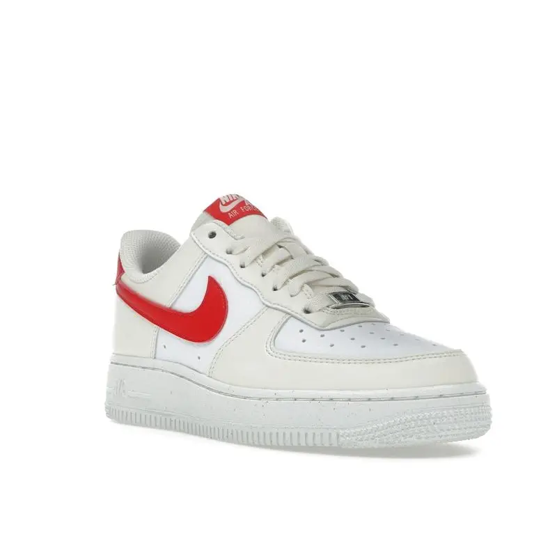 Air Force 1 07 Next Nature Avorio Pallido Rosso Università Sneakers da Donna Crema Vela DC9486-109 37 5 miniatura 2