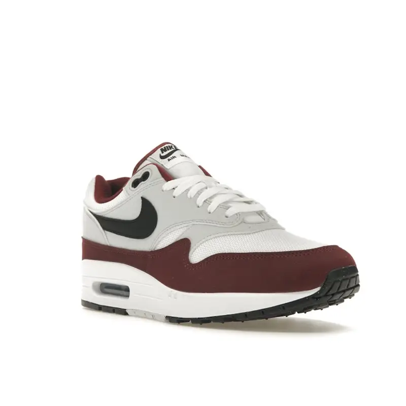 Air Max 1 Rosso Scuro Team Uomo Sneakers Bianco Nero Platino Puro FD9082-106 43 miniatura 3