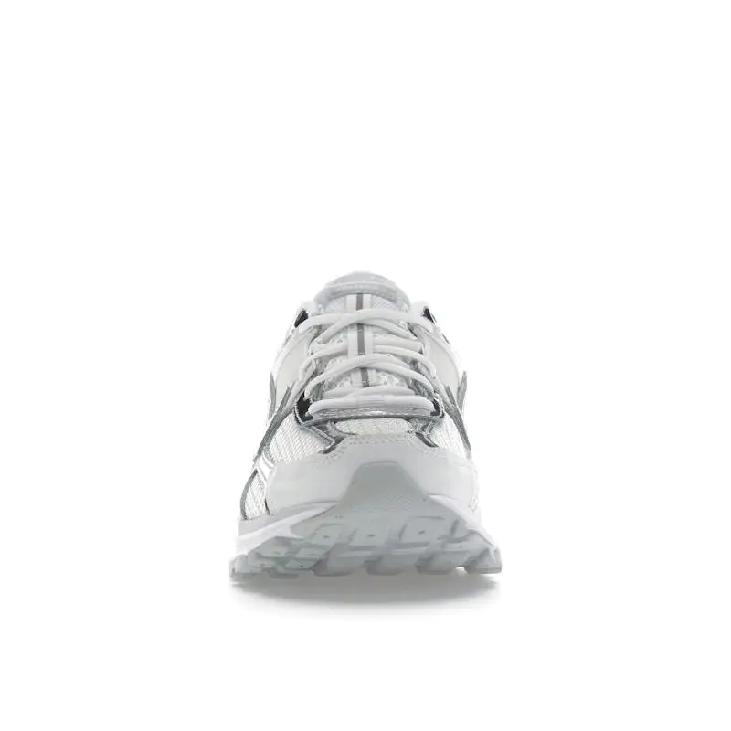 Air Zoom Vomero 5 Punta Cromata Sneakers da Donna Bianco Summit-White Platino Puro HF7723-100 38 5 miniatura 4