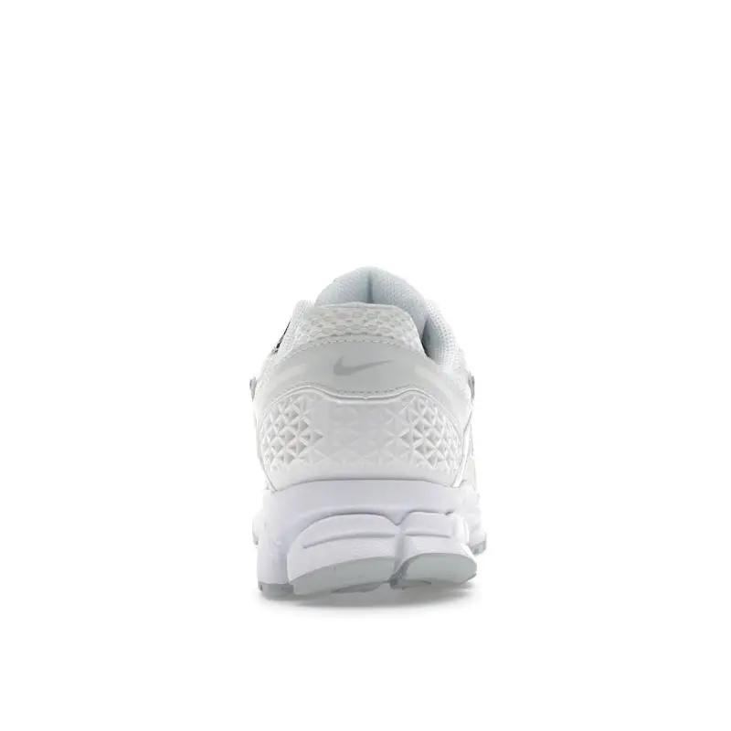 Air Zoom Vomero 5 Punta Cromata Sneakers da Donna Bianco Summit-White Platino Puro HF7723-100 38 5 miniatura 5