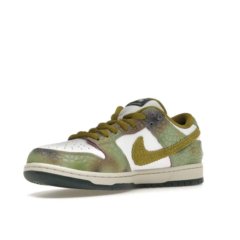 Alexis Sablone x Nike Dunk Low SB Camaleonte Sneakers da Uomo Verde Verde Petrolio Muschio del Deserto HJ3386-300 36 miniatura 5