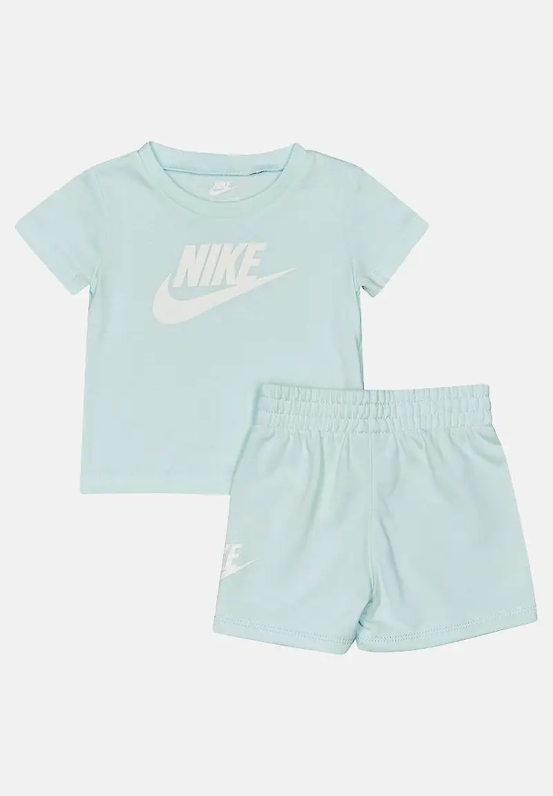 NIKE Completino CLUB TEE verde acqua da bambina con stampa logo