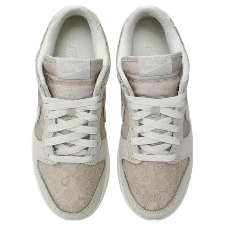 Dunk Low Lace Pack - Soft Pearl Sneakers da Donna Crema Marrone Chiaro-Orewood-Marrone Latte di Cocco HJ5870-100 35 5 miniatura 2