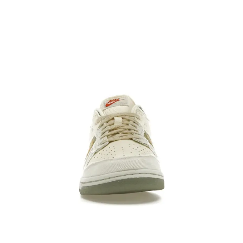 Dunk Low Light Bone Dark Stucco Sneakers da Donna Crema Latte di Cocco Sesamo FZ4341-100 36 miniatura 2